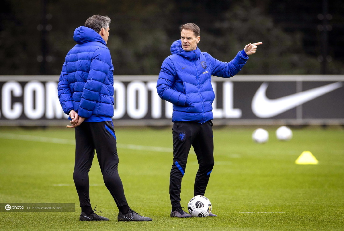 开云APP-荷兰国家队全力备战，力争保持赛季不败战绩(荷兰队历届大赛战绩)