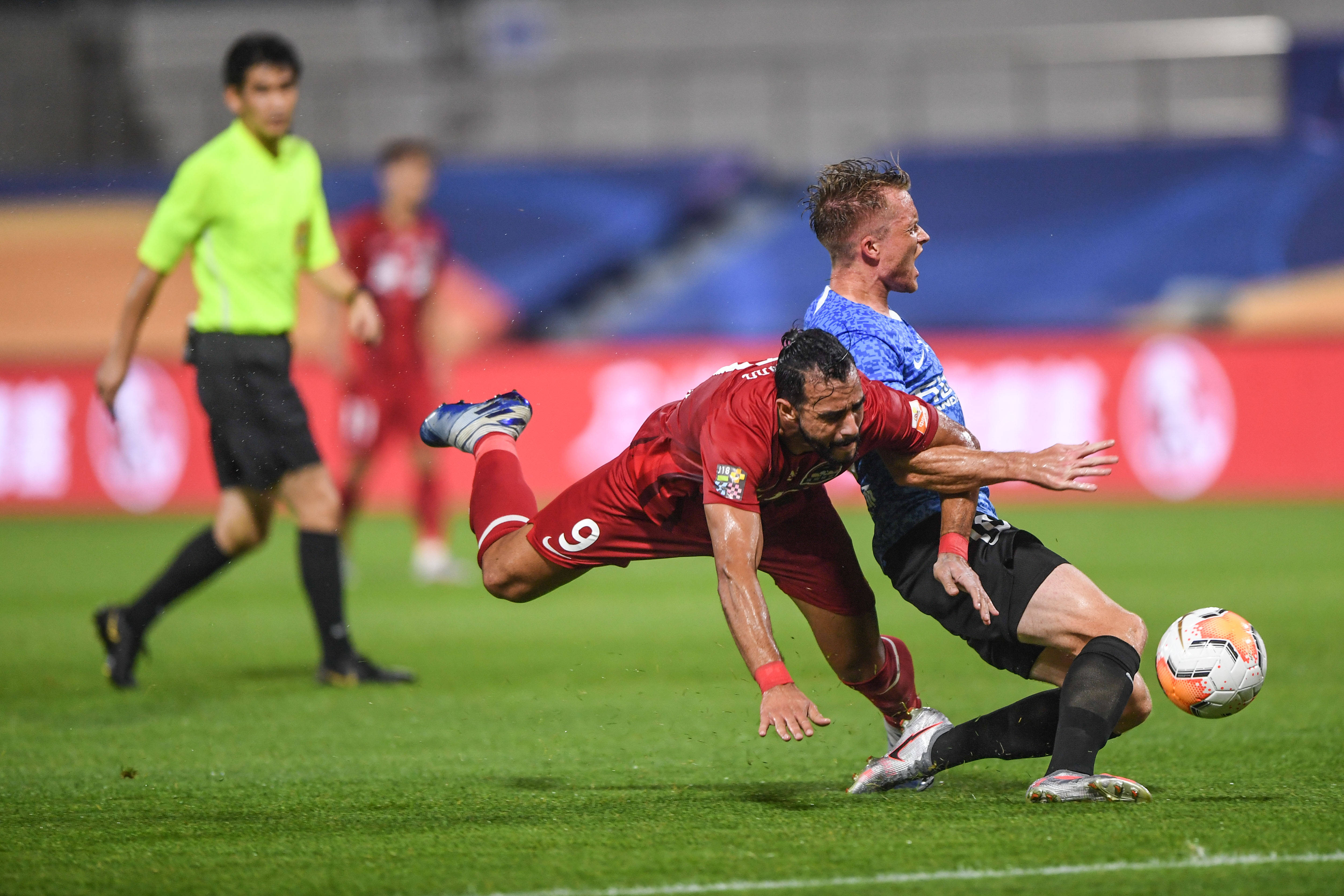 aiyouxi-足球比赛中的团队合作成果令人惊叹(足球团队合作经典例子)