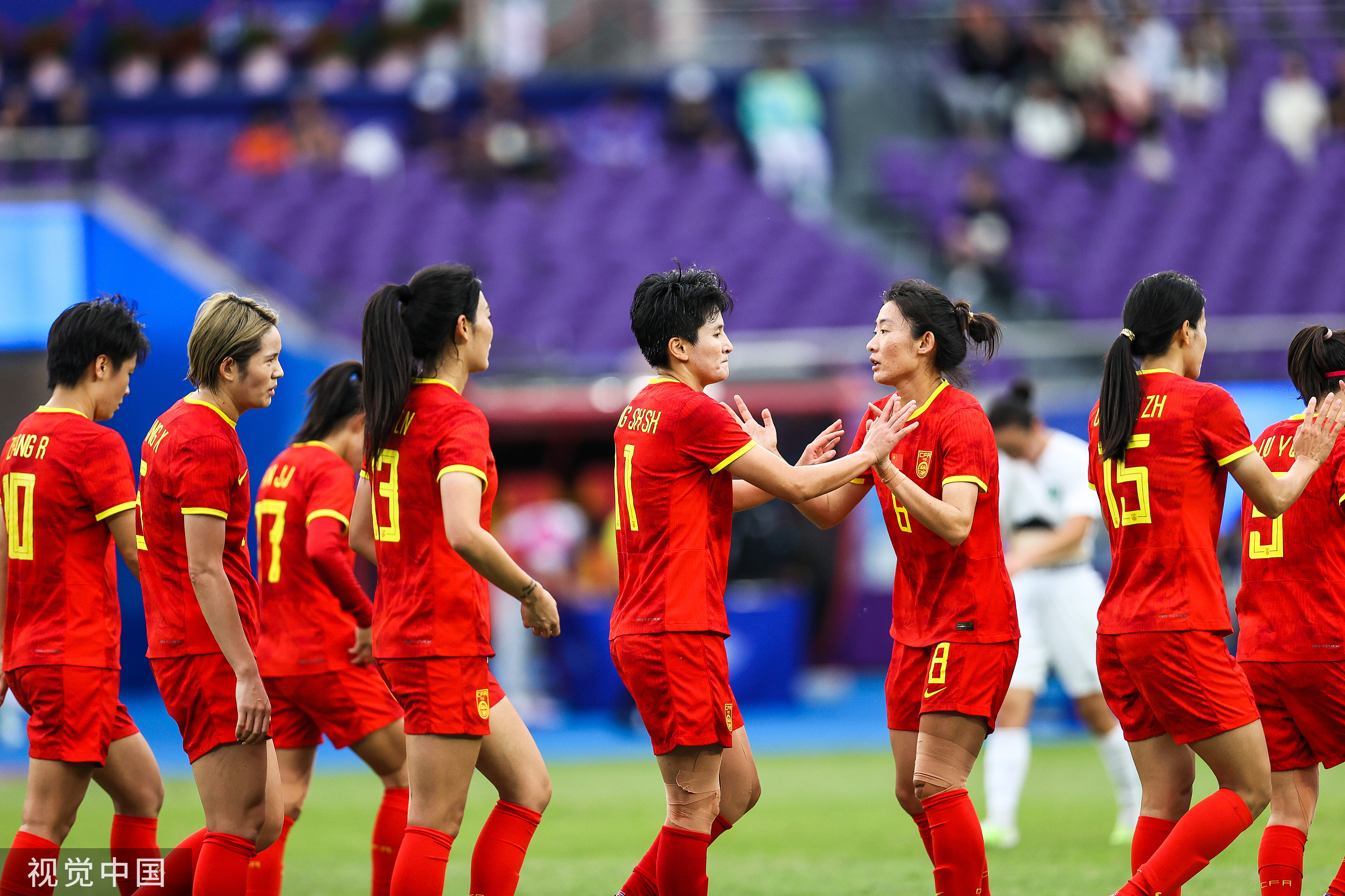 爱游戏体育-中国女足登顶国际赛事,实力碾压对手在赛场上的比赛