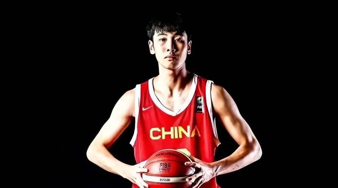 爱游戏体育-新生代球员崭露头角，为球队带来新气象的简单介绍