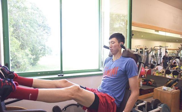 爱游戏-内蒙古男篮备战赛季首秀，教练展示信心的简单介绍